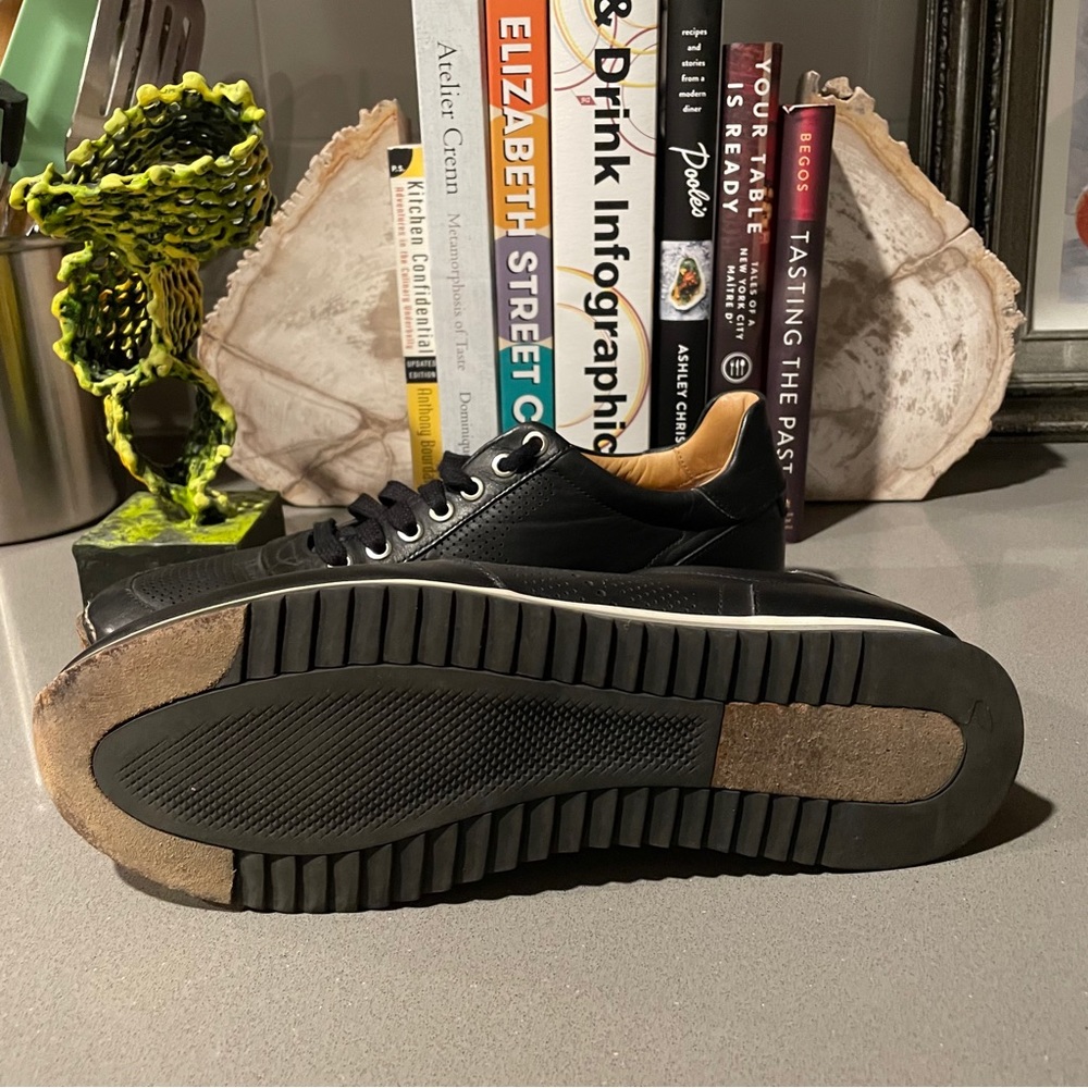 Magnanni - Picture 2 of 2